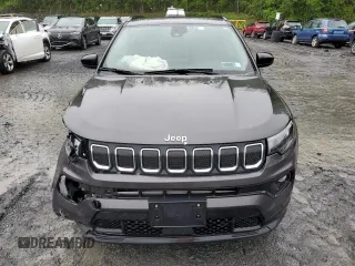2022 Jeep Compass Latitude Lux with VIN 3C4NJDFB7NT181210, listed as a Copart auction lot 56171175 with 42,794 mi miles and Salvage title. Bid and sale history available at DreamBid. Image 5.
