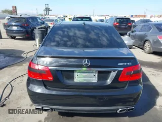 2010 Mercedes-Benz E 63 AMG with VIN WDDHF7HBXAA162896, listed as a IAAI auction lot 41698765 with 137,519 mi miles and . Bid and sale history available at DreamBid. Image 16.