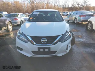 2018 Nissan Altima 2.5 SL with VIN 1N4AL3AP1JC290599, listed as a IAAI auction lot 41011797 with 52,348 mi miles. Bid and sale history available at carsss.com. Image 12.
