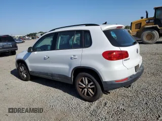 2017 Volkswagen Tiguan S z VIN WVGAV7AX6HK016340, wystawiony jako Copart lot #52073245 z przebiegiem 175 069 mil mil oraz Tytuł czysty. Historia ofert i sprzedaży dostępna na DreamBid. Obrazek 2.