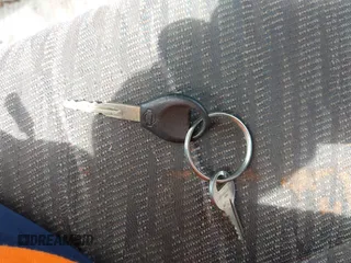 1999 Nissan Frontier XE z VIN 1N6ED26Y6XC301588, wystawiony jako IAAI lot #42703428 z przebiegiem Nie podano mil oraz . Historia ofert i sprzedaży dostępna na DreamBid. Obrazek 11.