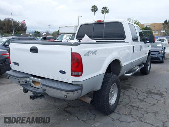 2003 Ford F-350 XL z VIN 1FTSW31P53ED77760, wystawiony jako IAAI lot #41656643 z przebiegiem 176 489 mil mil oraz . Historia ofert i sprzedaży dostępna na DreamBid. Obrazek 4.