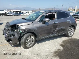 2017 FIAT 500X Lounge z VIN ZFBCFXDB7HP518161, wystawiony jako Copart lot #60134985 z przebiegiem 51 357 mil mil oraz Szkoda całkowita • Salvage title. Historia ofert i sprzedaży dostępna na DreamBid. Obrazek 1.