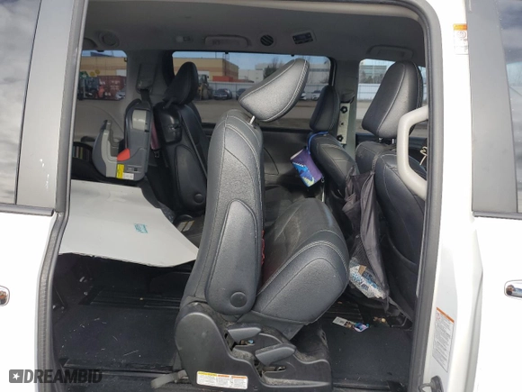 2015 Toyota Sienna SE with VIN 5TDXK3DC6FS562294, listed as a Copart auction lot 80964124 with 97,692 mi miles and Clean Title. Bid and sale history available at carsss.com. Image 11.