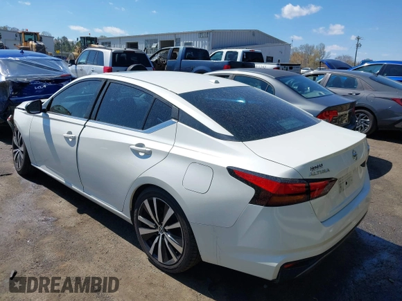2019 Nissan Altima 2.5 SR with VIN 1N4BL4CV7KC169504, listed as a IAAI auction lot 41891687 with 88,906 mi miles. Bid and sale history available at carsss.com. Image 3.