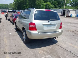 2003 Toyota Highlander z VIN JTEGD21A930070652, wystawiony jako IAAI lot #42225229 z przebiegiem 130 340 mil mil oraz . Historia ofert i sprzedaży dostępna na DreamBid. Obrazek 3.