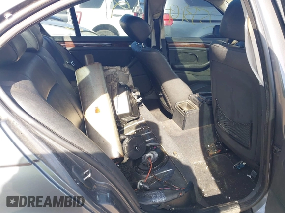 2003 BMW 3 Series 325i with VIN WBAAZ334X3PH35526, listed as a IAAI auction lot 42074943 with Not provided miles and . Bid and sale history available at DreamBid. Image 8.