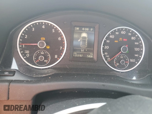 2010 Volkswagen Tiguan S with VIN WVGBV7AX5AW529484, listed as a Copart auction lot 62807895 with 135,197 mi miles and Salvage title. Bid and sale history available at DreamBid. Image 9.