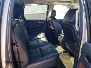 2008 Chevrolet Avalanche LTZ with VIN 3GNFK12398G251731, listed as a Copart auction lot 75665554 with 175,899 mi miles and Clean Title. Bid and sale history available at DreamBid. Image 10.