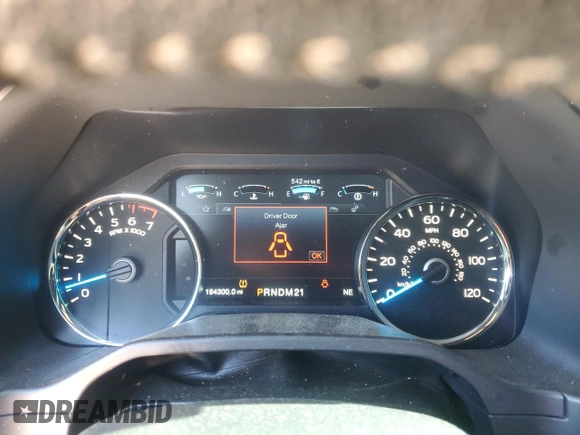 2015 Ford F-150 XLT with VIN 1FTEW1EG6FFA32571, listed as a Copart auction lot 52098825 with 194,300 mi miles and Salvage Title. Bid and sale history available at carsss.com. Image 9.