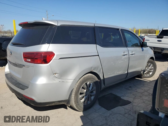 2021 Kia Sedona LX with VIN KNDMB5C19M6669111, listed as a Copart auction lot 53161135 with 132,492 mi miles and Salvage Title. Bid and sale history available at carsss.com. Image 3.