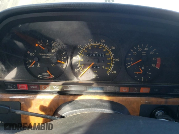 1989 Mercedes-Benz 560 with VIN WDBCA39E0KA446817, listed as a Copart auction lot 81615244 with 270,136 mi miles and Salvage Title. Bid and sale history available at DreamBid. Image 9.
