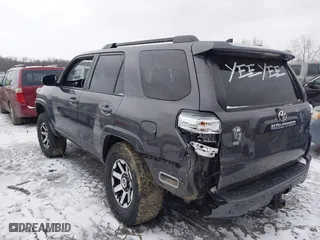 2019 Toyota 4Runner SR5 with VIN JTEBU5JR6K5639752, listed as a IAAI auction lot 41737523 with 85,173 mi miles. Bid and sale history available at carsss.com. Image 3.