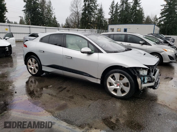 2020 Jaguar I-Pace SE z VIN SADHC2S14L1F81262, wystawiony jako Copart lot #79630114 z przebiegiem 17 894 mil mil oraz Szkoda całkowita • Salvage title. Historia ofert i sprzedaży dostępna na DreamBid. Obrazek 4.