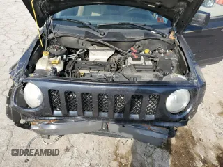 2014 Jeep Patriot Sport with VIN 1C4NJPBA8ED642323, listed as a Copart auction lot 60230985 with 167,240 mi miles and Salvage title. Bid and sale history available at DreamBid. Image 12.