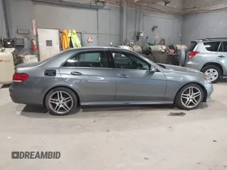 2016 Mercedes-Benz E-Class E 350 Luxury with VIN WDDHF8JB2GB295090, listed as a IAAI auction lot 41286113 with 52,813 mi miles. Bid and sale history available at carsss.com. Image 12.