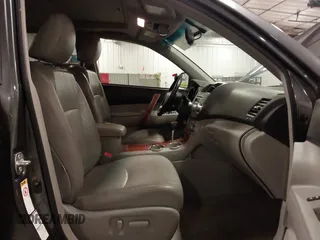2010 Toyota Highlander Limited с VIN 5TDDK3EH2AS003668, выставлен на аукционе IAAI как лот 42174130 с пробегом 363 645 миль миль и . История ставок и продаж доступна на DreamBid. Изображение 5.