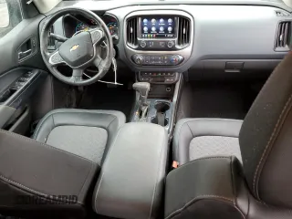 2020 Chevrolet Colorado 4WD Z71 z VIN 1GCGTDEN8L1201046, wystawiony jako Copart lot #46695215 z przebiegiem 73 454 mil mil oraz Szkoda całkowita • Salvage title. Historia ofert i sprzedaży dostępna na DreamBid. Obrazek 8.
