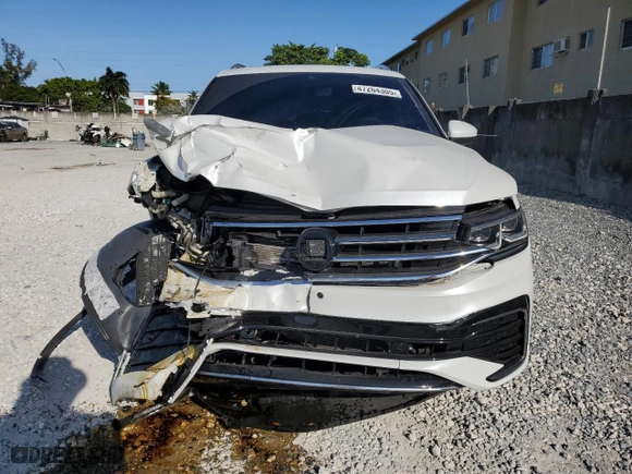 2022 Volkswagen Tiguan SEL R-Line with VIN 3VV4B7AX7NM116561, listed as a Copart auction lot 47264305 with 31,041 mi miles and Non Repairable. Bid and sale history available at carsss.com. Image 5.