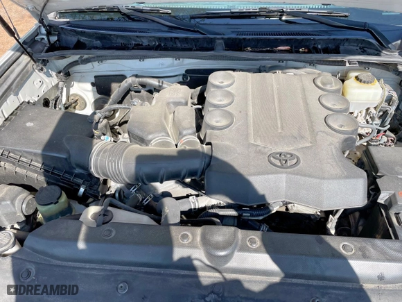 2013 Toyota 4Runner SR5 with VIN JTEZU5JR5D5048328, listed as a Copart auction lot 45768125 with 249,631 mi miles and Clean Title. Bid and sale history available at carsss.com. Image 7.