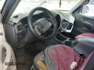 1998 Ford Expedition XLT with VIN 1FMRU1769WLB17414, listed as a Copart auction lot 46218715 with 274,169 mi miles and Salvage Title. Bid and sale history available at carsss.com. Image 8.