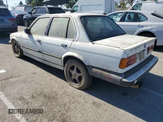 1986 BMW 3 Series z VIN WBAAE5403G1505061, wystawiony jako Copart lot #80585534 z przebiegiem 113 998 mil mil oraz Czysty tytuł • Clean title. Historia ofert i sprzedaży dostępna na DreamBid. Obrazek 2.
