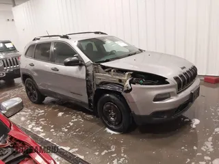 2017 Jeep Cherokee Sport with VIN 1C4PJMAB6HW557359, listed as a IAAI auction lot 41793093 with 194,400 mi miles. Bid and sale history available at carsss.com. Image 1.