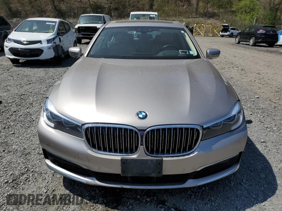 2019 BMW 7 Series 740i xDrive with VIN WBA7E4C50KGV70103, listed as a Copart auction lot 53019885 with 66,862 mi miles and Salvage Title. Bid and sale history available at carsss.com. Image 5.