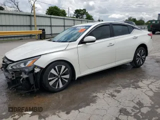 2019 Nissan Altima SV z VIN 1N4BL4DV8KC115689, wystawiony jako Copart lot #56781215 z przebiegiem 39 049 mil mil oraz Szkoda całkowita • Salvage title. Historia ofert i sprzedaży dostępna na DreamBid. Obrazek 1.
