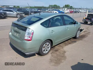 2008 Toyota Prius with VIN JTDKB20U583454594, listed as a IAAI auction lot 42531643 with 277,181 mi miles and . Bid and sale history available at DreamBid. Image 4.