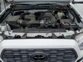 2021 Toyota Tacoma 4WD SR5 with VIN 3TMDZ5BN0MM114807, listed as a Copart auction lot 47781815 with 16,976 mi miles and Salvage Title. Bid and sale history available at carsss.com. Image 11.