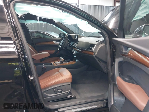2024 Audi Q5 Premium with VIN WA1ABAFY0R2064293, listed as a IAAI auction lot 41084226 with 5,701 mi miles and . Bid and sale history available at DreamBid. Image 5.