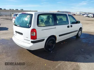 2004 Chevrolet Venture LS with VIN 1GNDX03E14D252589, listed as a IAAI auction lot 41470299 with 276,523 mi miles. Bid and sale history available at carsss.com. Image 4.