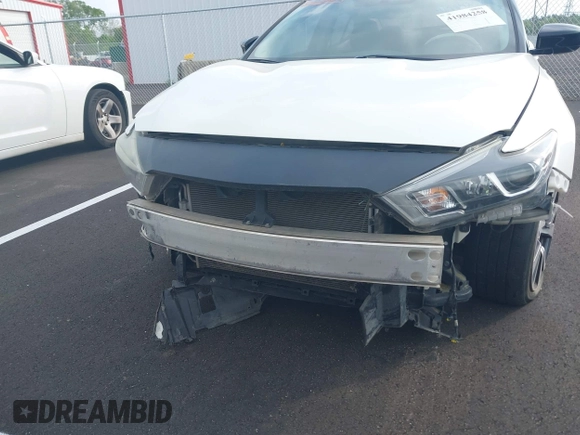 2017 Nissan Maxima SV z VIN 1N4AA6AP8HC365378, wystawiony jako IAAI lot #41984258 z przebiegiem 159 267 mil mil oraz . Historia ofert i sprzedaży dostępna na DreamBid. Obrazek 6.