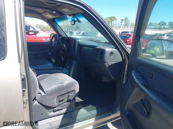 2002 Chevrolet Silverado 1500 LS with VIN 2GCEK19V721268944, listed as a IAAI auction lot 41822816 with 143,281 mi miles. Bid and sale history available at carsss.com. Image 5.