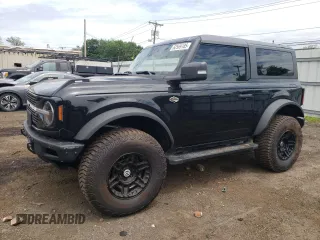 2022 Ford Bronco z VIN 1FMDE5CP3NLA87483, wystawiony jako Copart lot #62569185 z przebiegiem 34 688 mil mil oraz Szkoda całkowita • Salvage title. Historia ofert i sprzedaży dostępna na DreamBid. Obrazek 1.