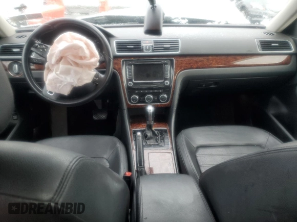 2012 Volkswagen Passat SEL with VIN 1VWCP7A30CC066462, listed as a Copart auction lot 41600165 with 184,203 mi miles and Salvage Title. Bid and sale history available at carsss.com. Image 8.