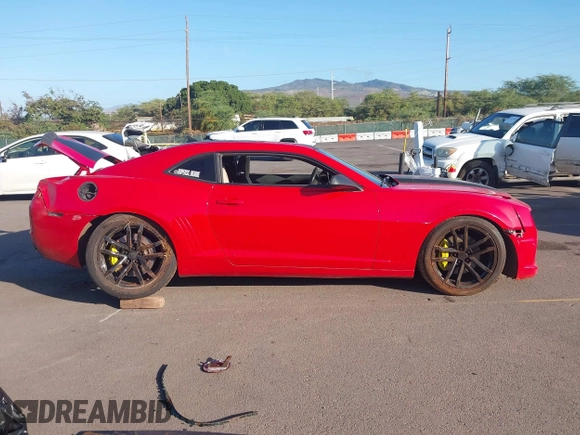 2010 Chevrolet Camaro 2SS z VIN 2G1FK1EJ9A9119483, wystawiony jako IAAI lot #41232292 z przebiegiem 51 403 mil mil oraz . Historia ofert i sprzedaży dostępna na DreamBid. Obrazek 14.