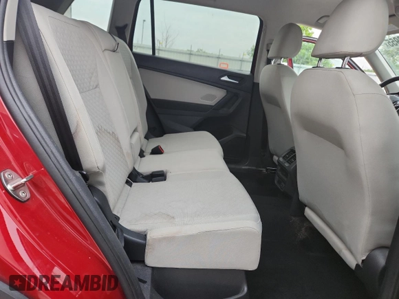 2019 Volkswagen Tiguan S z VIN 3VV0B7AX1KM180153, wystawiony jako Copart lot #60573955 z przebiegiem 66 995 mil mil oraz Szkoda całkowita • Salvage title. Historia ofert i sprzedaży dostępna na DreamBid. Obrazek 10.