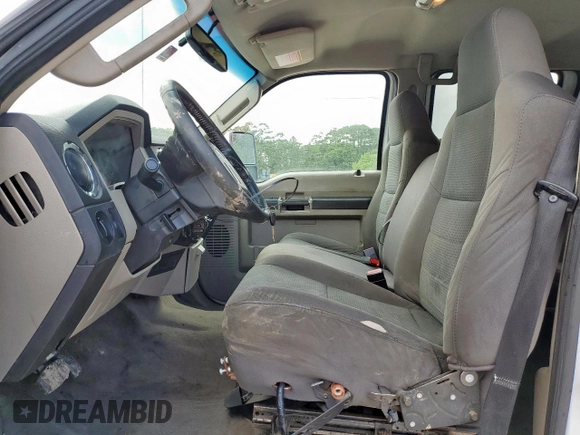 2010 Ford F-350 XL with VIN 1FTWW3DR9AEA59443, listed as a Copart auction lot 61190545 with 147,998 mi miles and Salvage title. Bid and sale history available at DreamBid. Image 7.