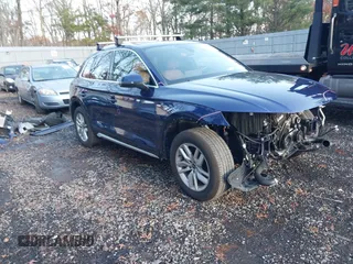 2022 Audi Q5 S line Premium with VIN WA1GAAFY9N2098952, listed as a IAAI auction lot 40973991 with 29,553 mi miles. Bid and sale history available at carsss.com. Image 1.