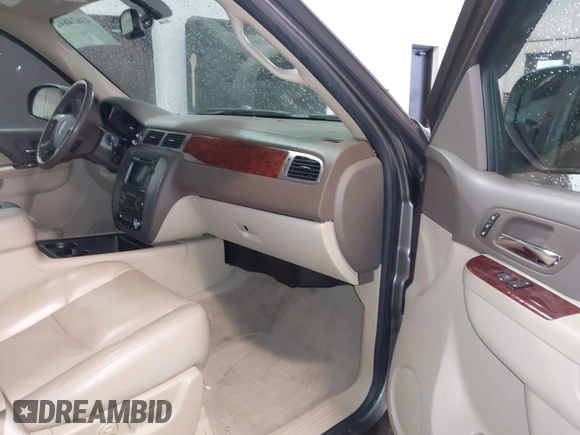 2011 GMC Yukon SLT with VIN 1GKS2CE07BR213141, listed as a IAAI auction lot 41674842 with 226,151 mi miles. Bid and sale history available at carsss.com. Image 5.