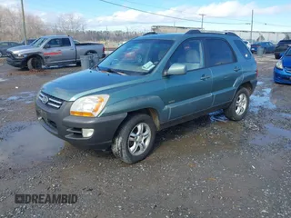 2005 Kia Sportage LX with VIN KNDJE723357058608, listed as a IAAI auction lot 41564533 with 262,794 mi miles and . Bid and sale history available at carsss.com. Image 2.