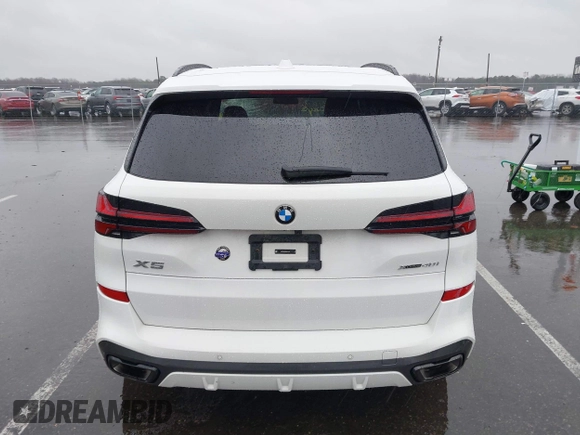 2024 BMW X5 xDrive40i z VIN 5UX23EU04R9V15176, wystawiony jako IAAI lot #41788597 z przebiegiem Nie podano mil oraz . Historia ofert i sprzedaży dostępna na DreamBid. Obrazek 17.