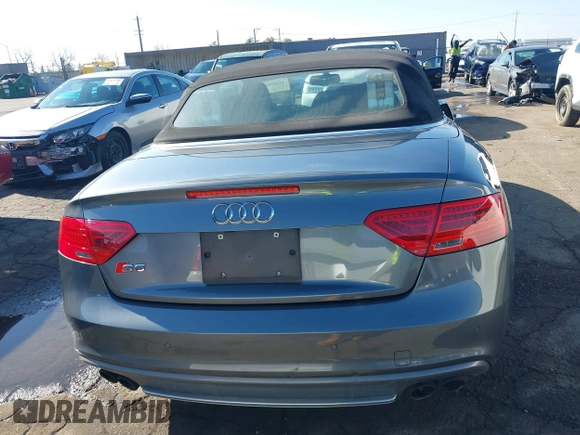2014 Audi S5 Premium Plus z VIN WAUCGAFH4EN001316, wystawiony jako IAAI lot #41425673 z przebiegiem 97 089 mil mil oraz . Historia ofert i sprzedaży dostępna na DreamBid. Obrazek 16.