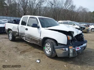 2003 Chevrolet Silverado 1500 LS with VIN 2GCEC19V331345047, listed as a IAAI auction lot 41464352 with 276,043 mi miles. Bid and sale history available at carsss.com. Image 1.
