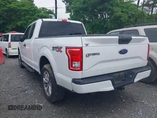 2017 Ford F-150 XL z VIN 1FTEX1CF3HFB48515, wystawiony jako IAAI lot #42253407 z przebiegiem 136 847 mil mil oraz . Historia ofert i sprzedaży dostępna na DreamBid. Obrazek 3.