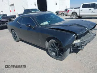 2017 Dodge Challenger SXT Plus z VIN 2C3CDZAG9HH501594, wystawiony jako IAAI lot #41628513 z przebiegiem 151 399 mil mil oraz . Historia ofert i sprzedaży dostępna na DreamBid. Obrazek 1.