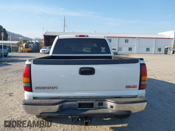 2006 GMC Sierra 1500 SLT with VIN 2GTEK13Z161259108, listed as a IAAI auction lot 41900305 with 254,027 mi miles and . Bid and sale history available at carsss.com. Image 16.