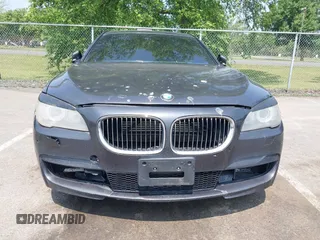 2010 BMW 7 Series 750Li with VIN WBAKB8C50ACY64262, listed as a IAAI auction lot 42433667 with 121,008 mi miles and . Bid and sale history available at DreamBid. Image 12.
